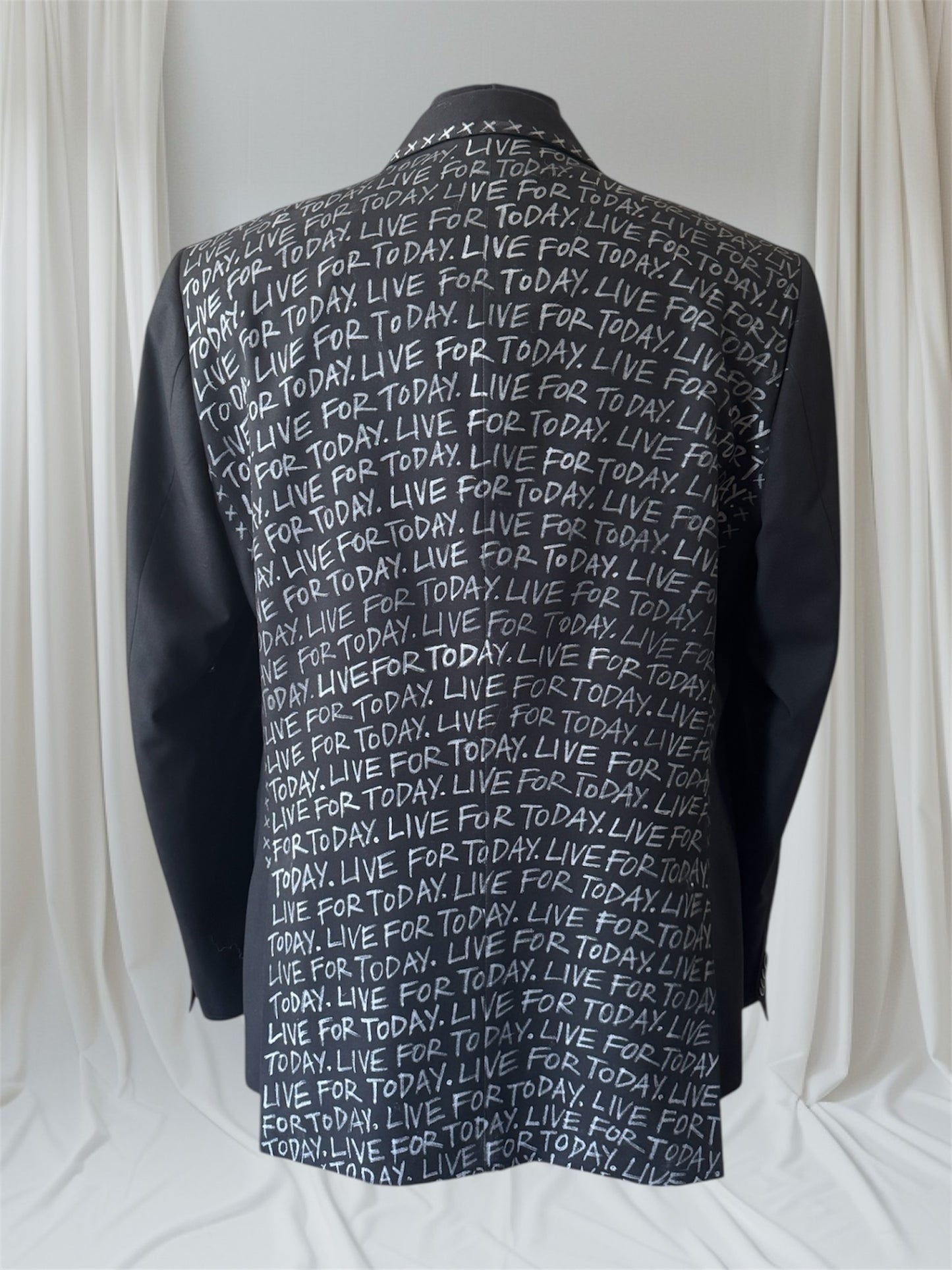LIVE FOR TODAY, Mens Size 42R Suit Jacket