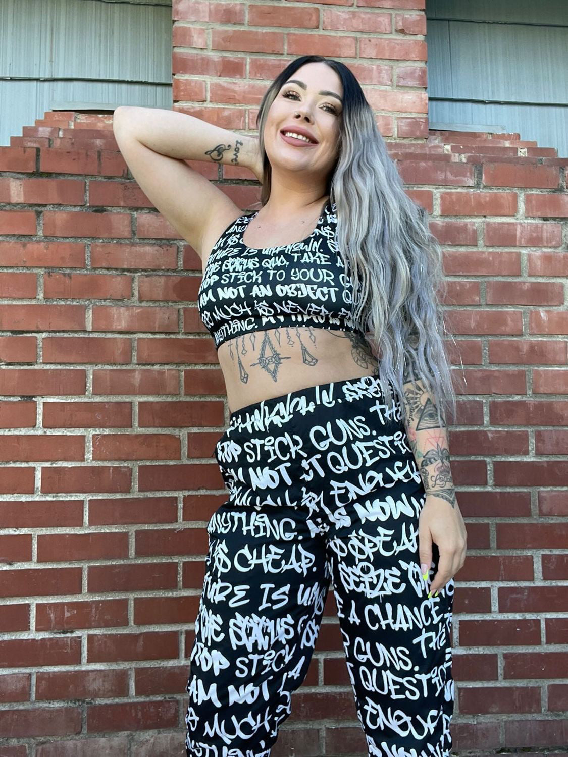 Empowering Graffiti Women's Seamless Sports Bra - Punk Majesty Streetwear