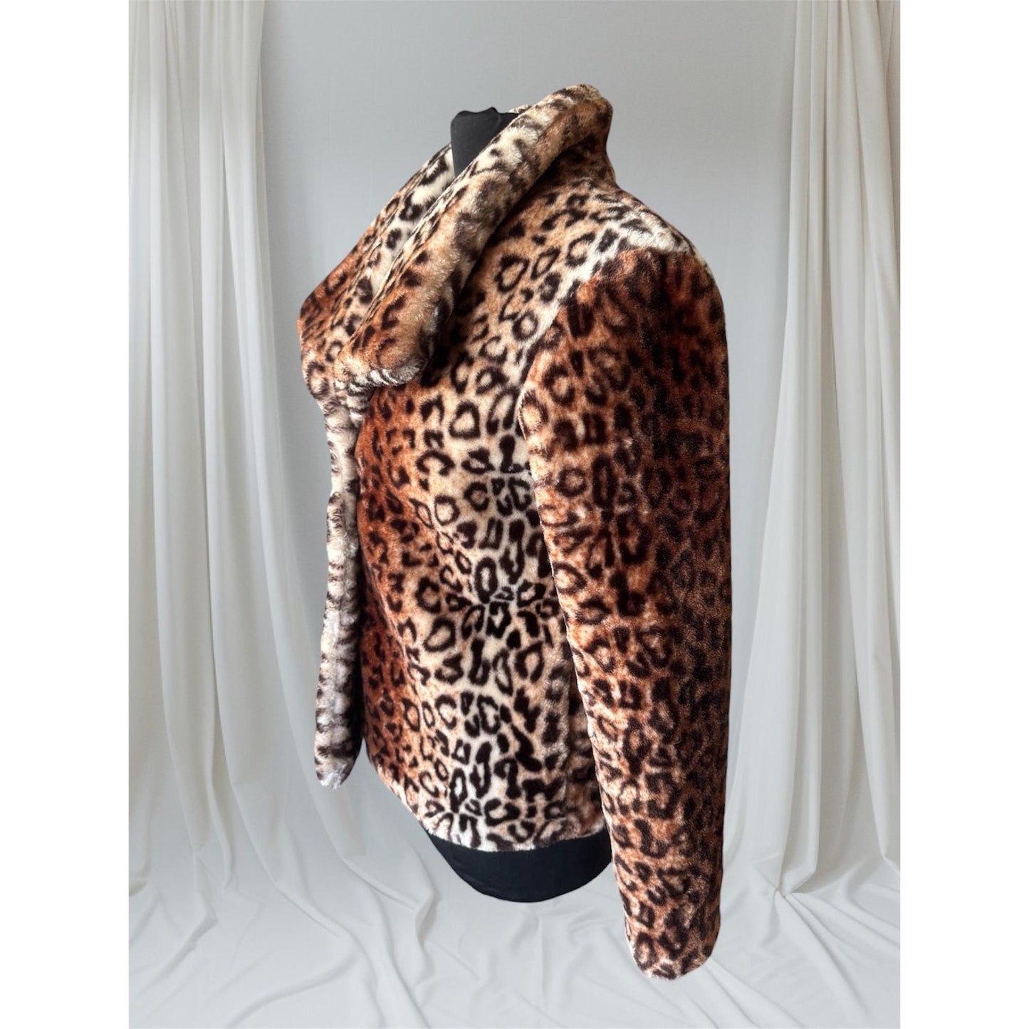 Leopard Print Faux Fur Coat, M