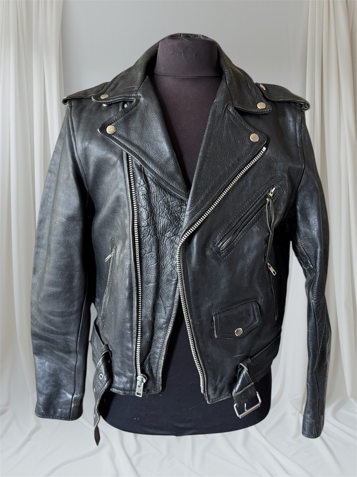 Men's Vintage Black Leather Motorcycle Jacket, 38, M