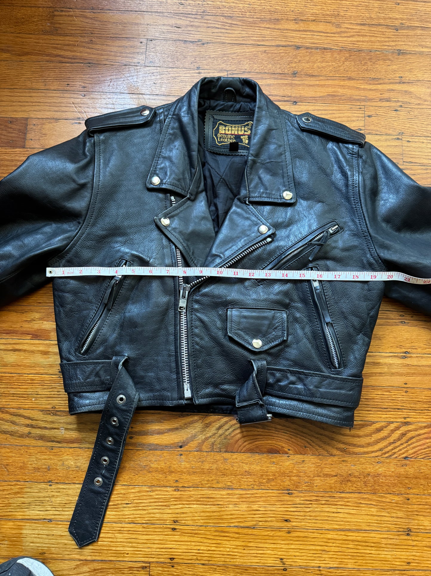Women's Cropped Vintage Leather Motorcycle Jacket, Medium