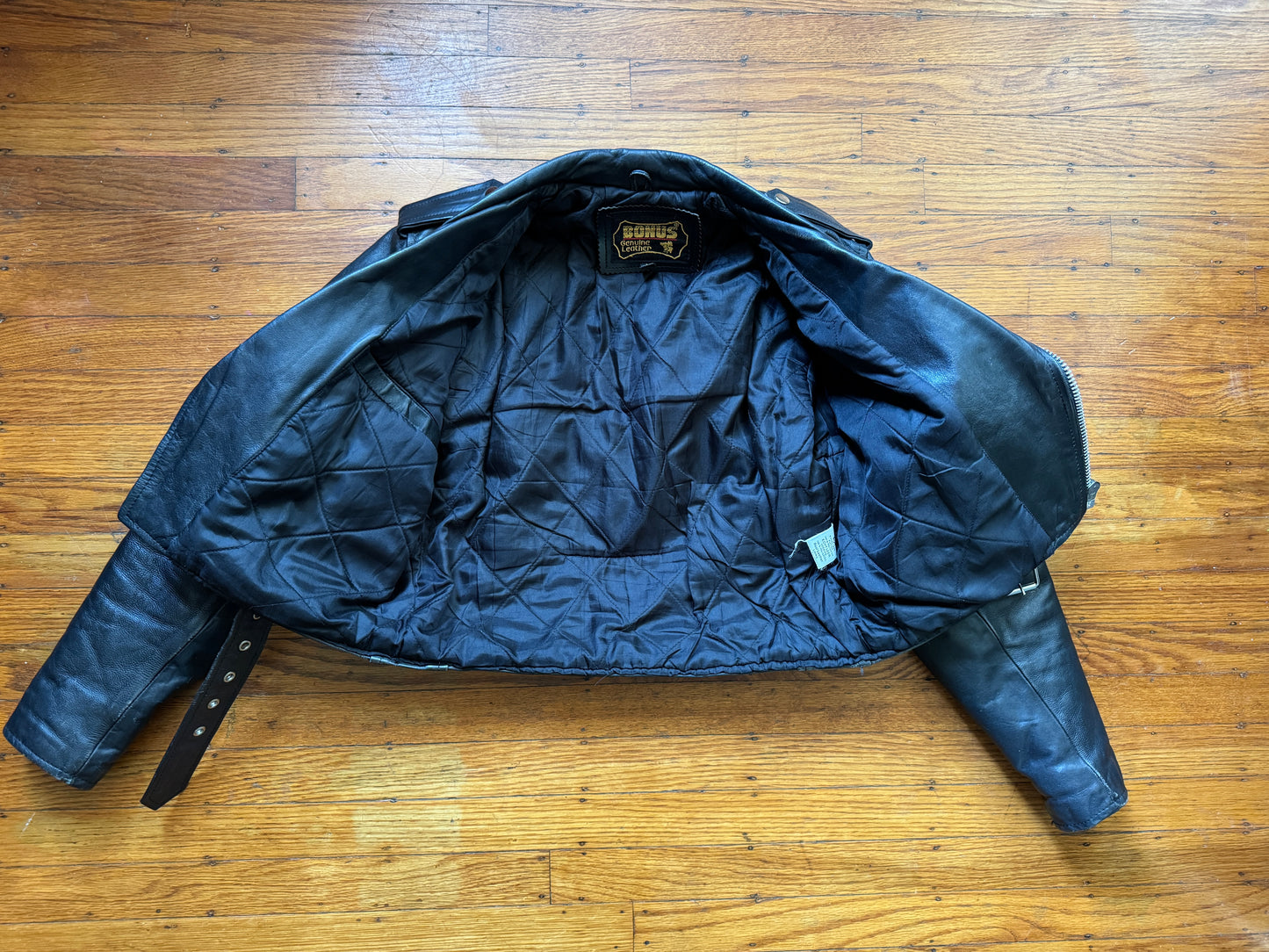 Women's Cropped Vintage Leather Motorcycle Jacket, Medium