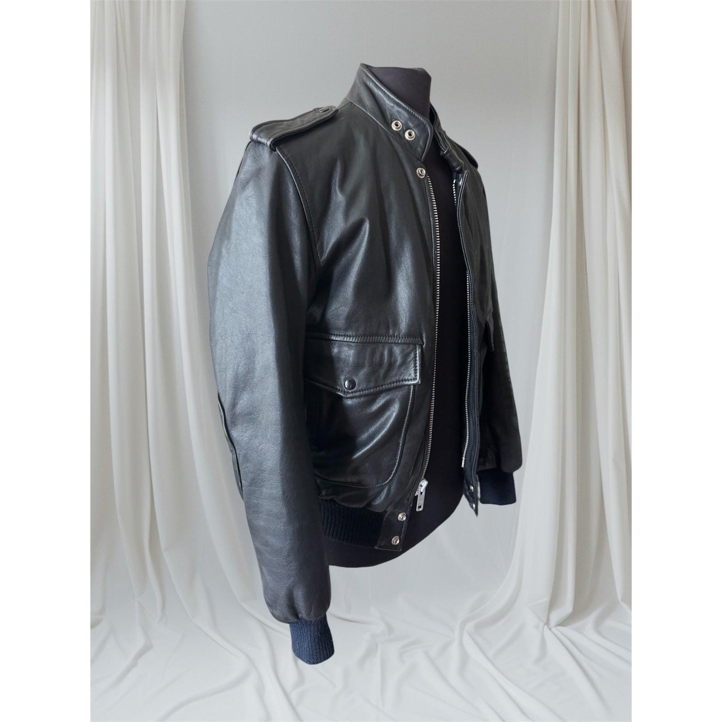 Men's Black Leather Bomber Jacket, Medium 38