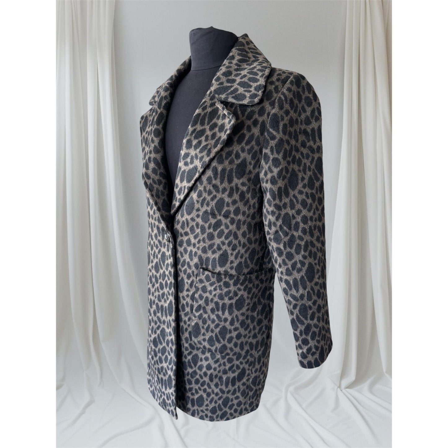Women's Leopard Coat, M