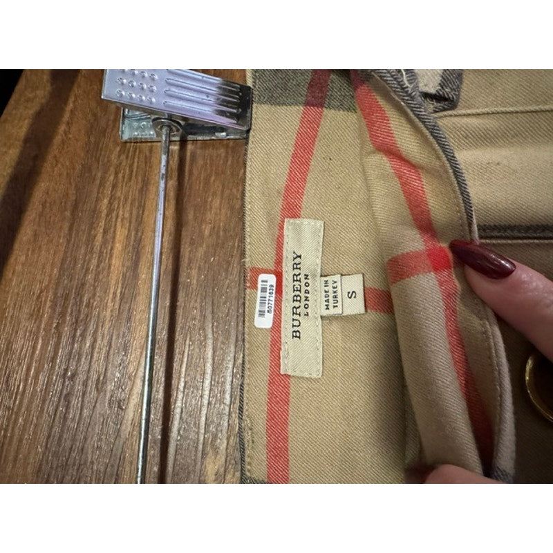 Burberry skirt