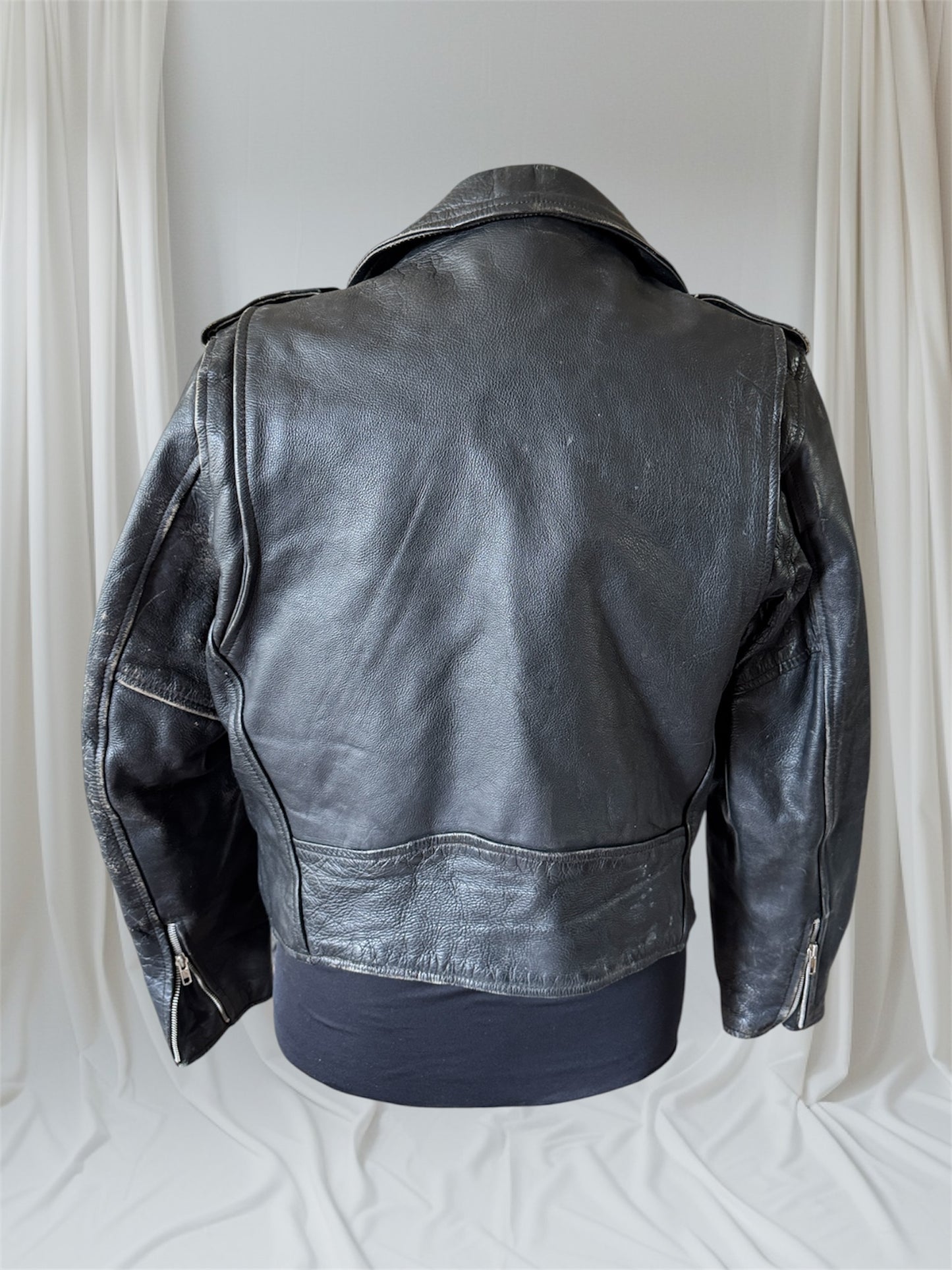 Men's Vintage Black Leather Motorcycle Jacket, 38, M
