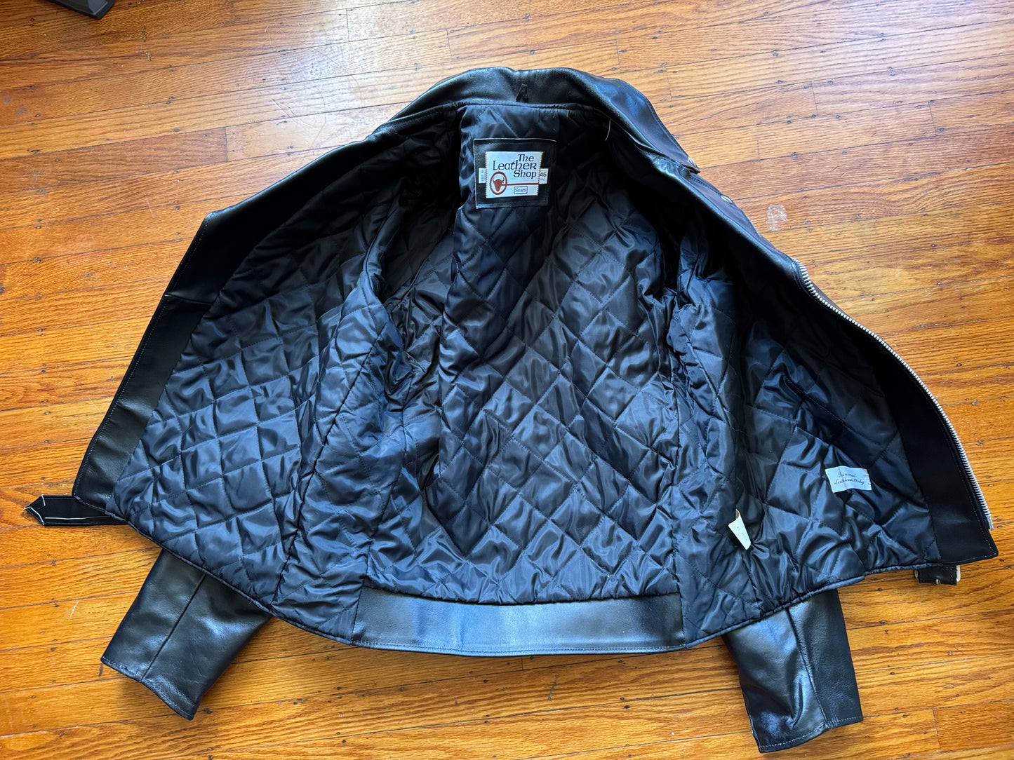 Men's Vintage Black Leather Motorcycle Jacket, XL/ 46T