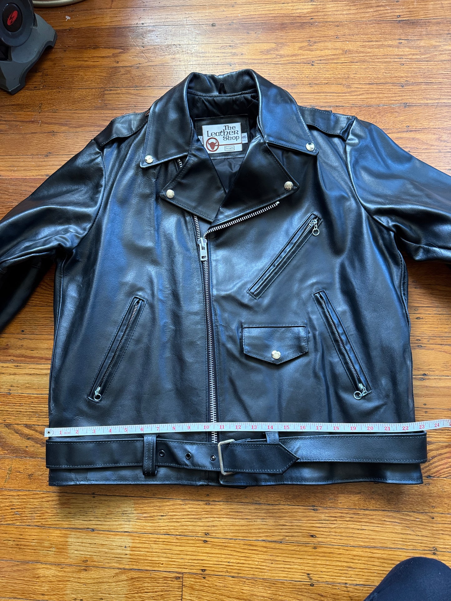Men's Vintage Black Leather Motorcycle Jacket, XL/ 46T