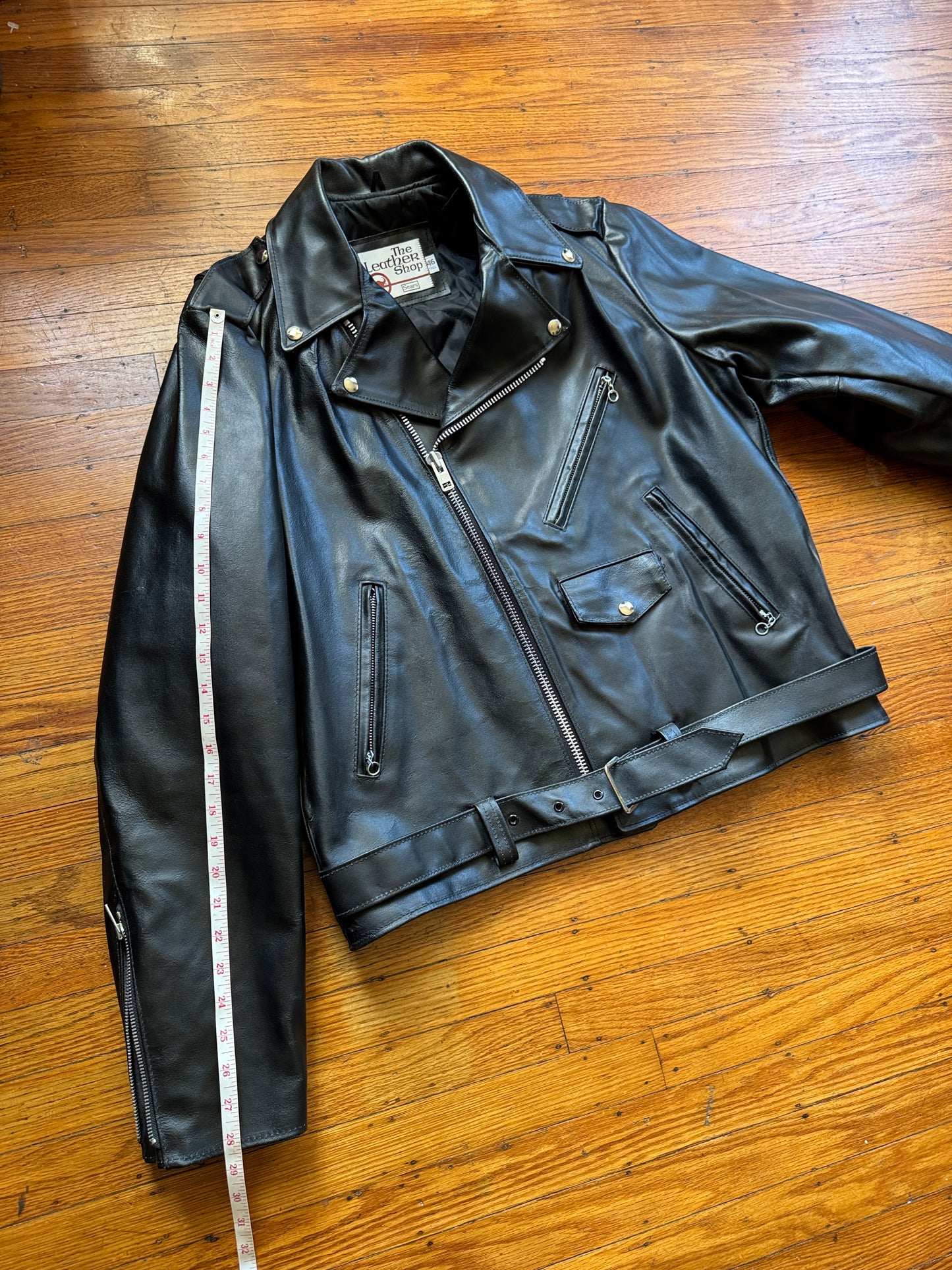 Men's Vintage Black Leather Motorcycle Jacket, XL/ 46T