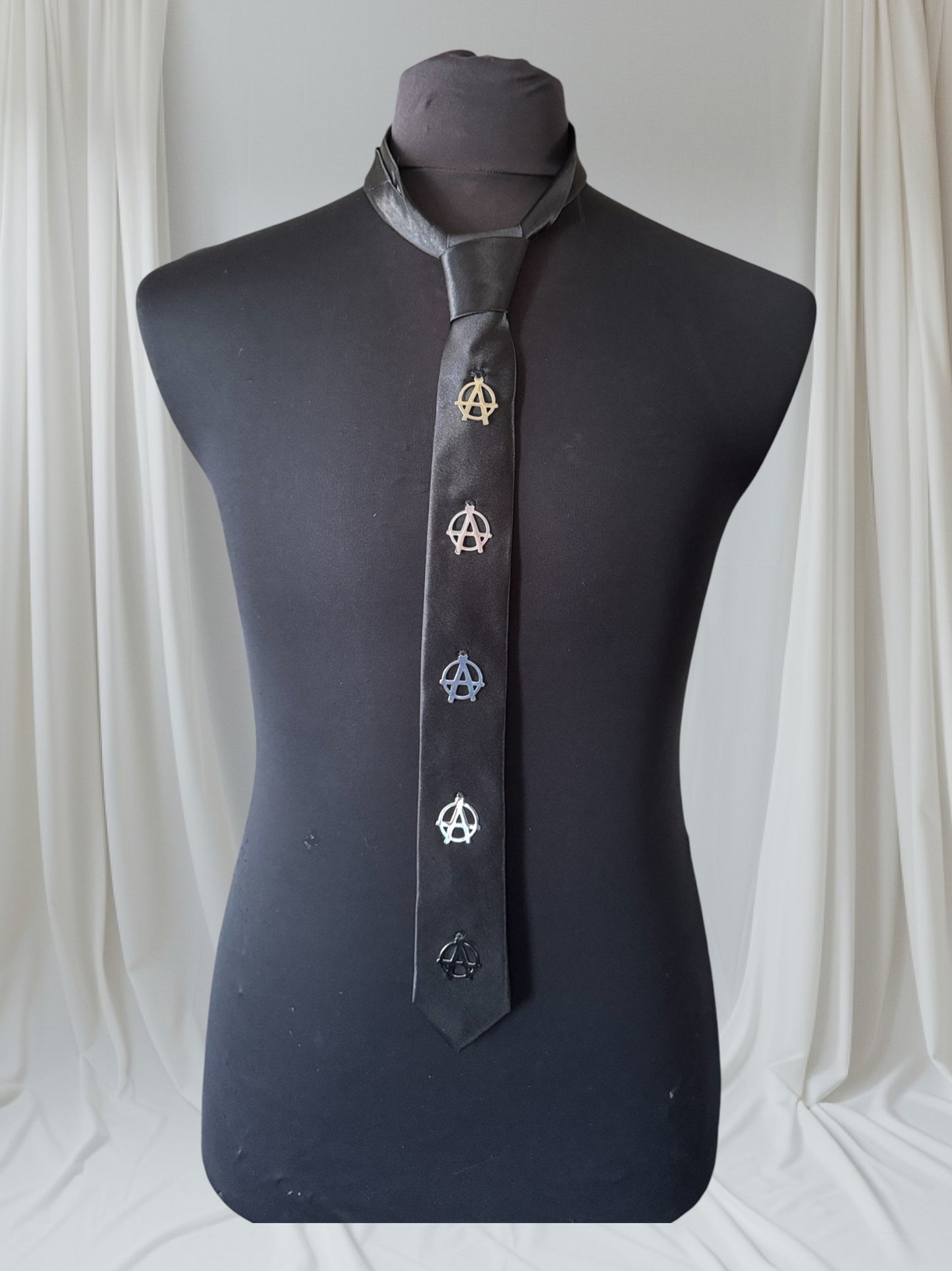 Anarchy Tie