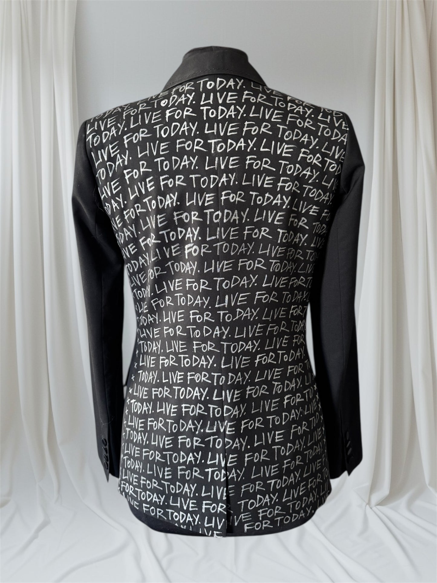 LIVE FOR TODAY Size 10 Women's Suit Jacket