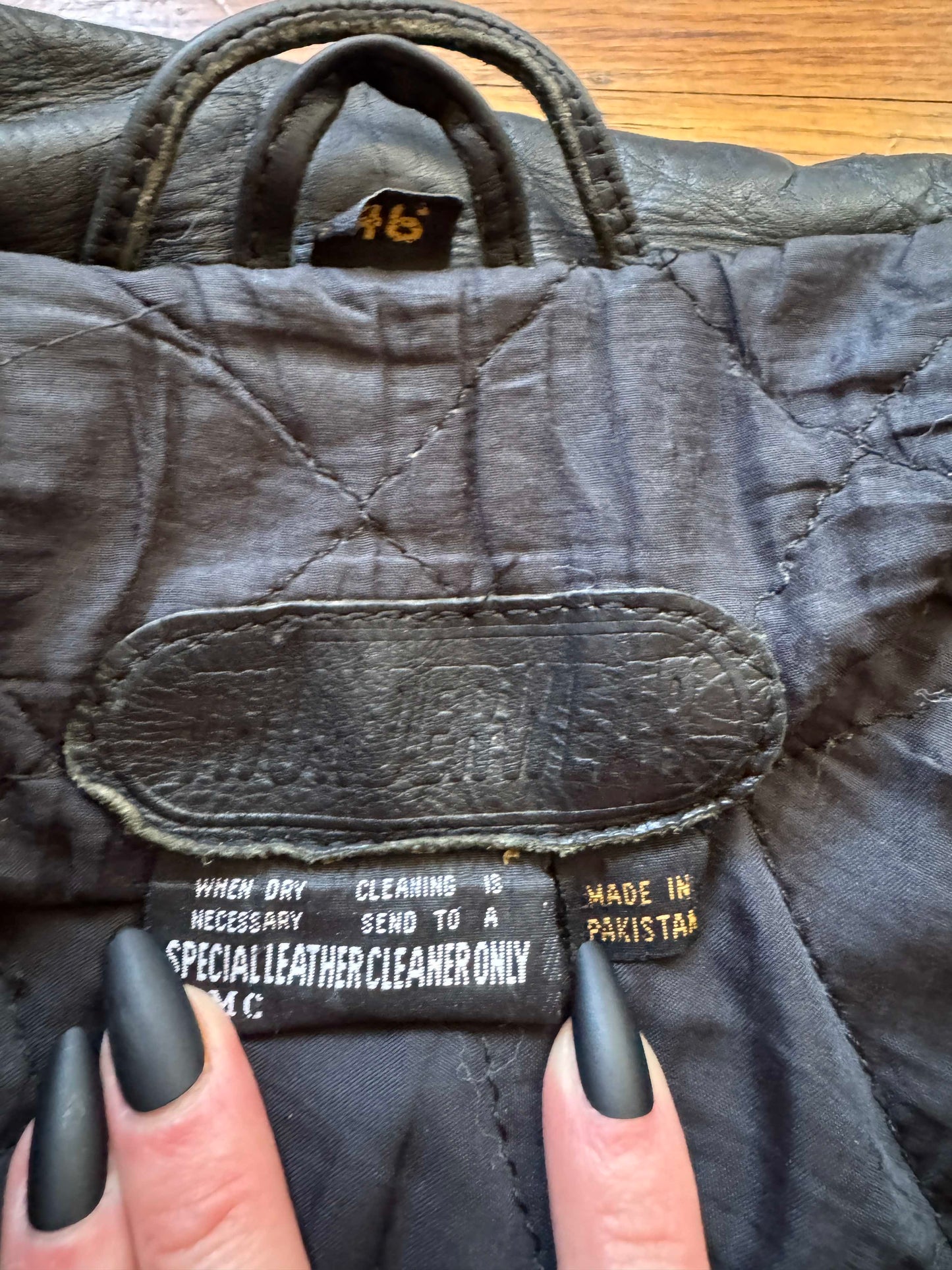 Vintage Men's Black Leather Bomber Jacket, XL, 46
