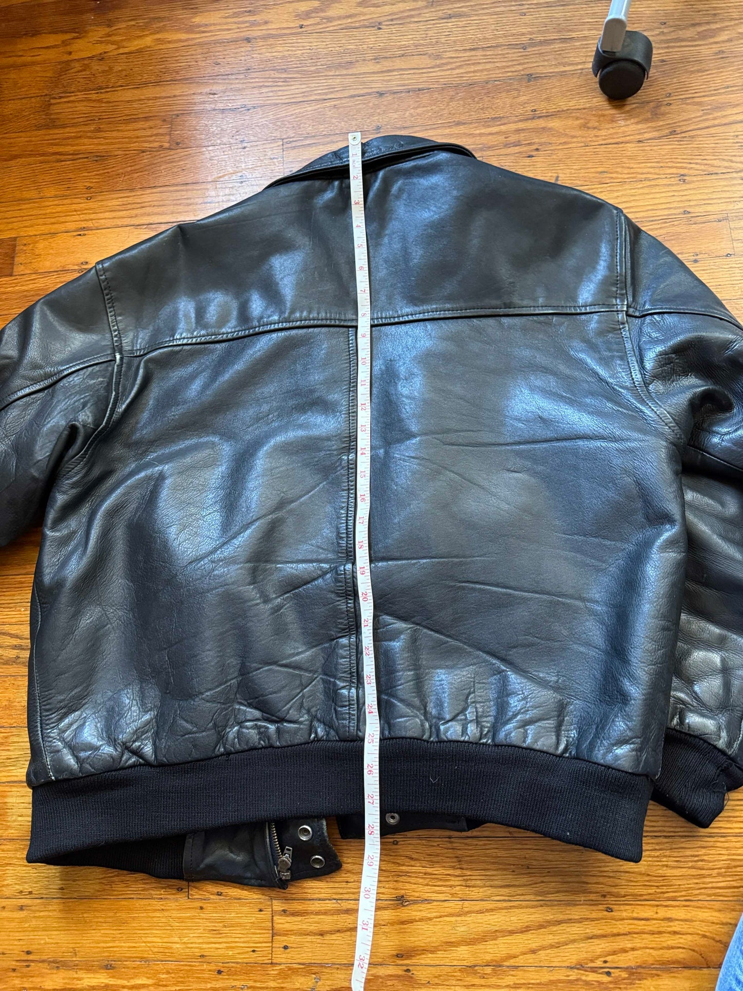 Vintage Men's Black Leather Bomber Jacket, XL, 46