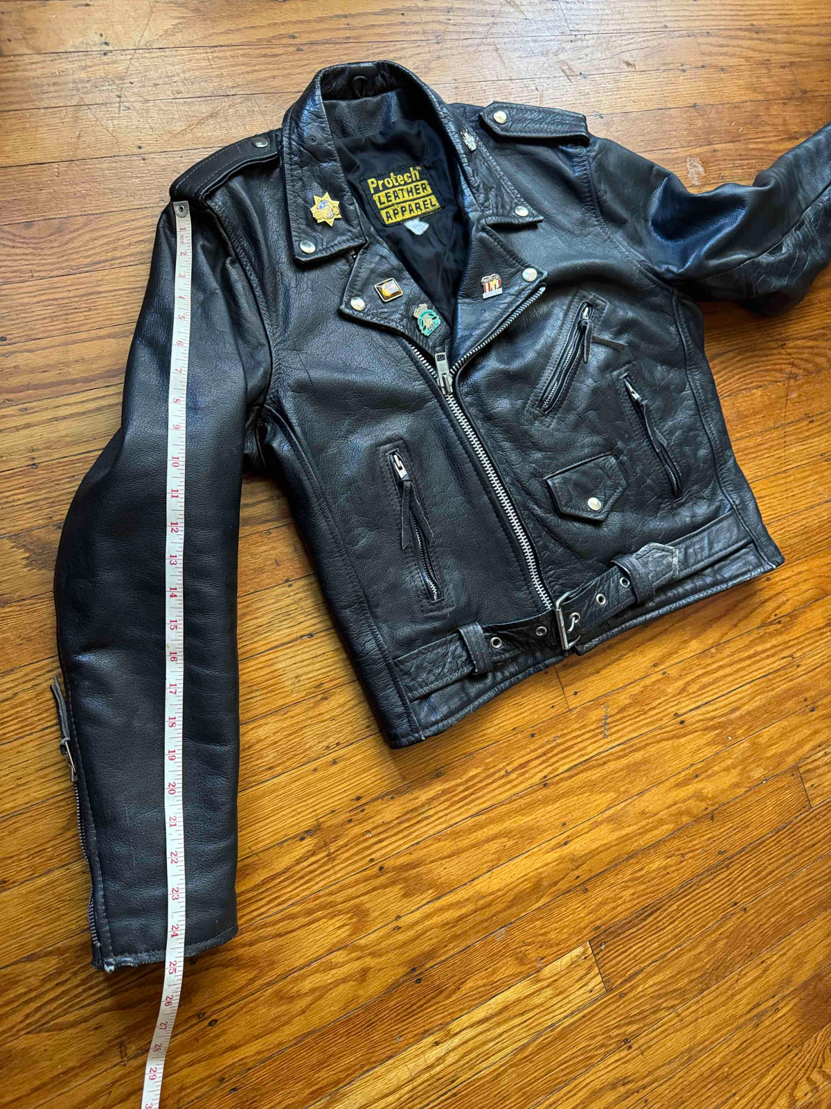 Men's Vintage Black Leather Motorcycle Jacket, M 42