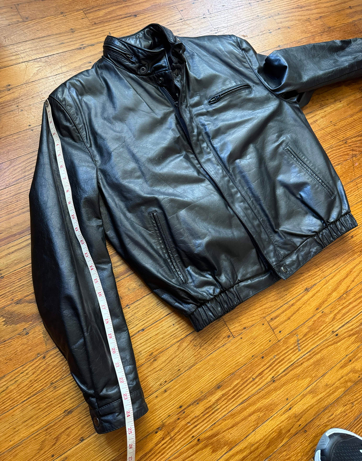 Men's 1970's Black Vintage Leather Bomber Jacket, 38 / M