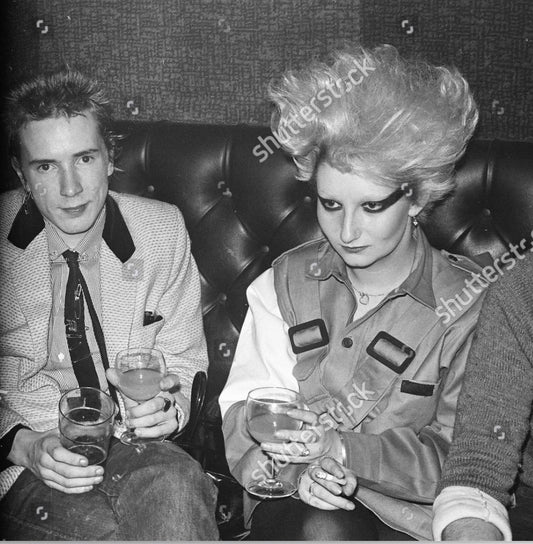 ­Johnny Rotten and Jordan Mooney at the Speakeasy London, 1976