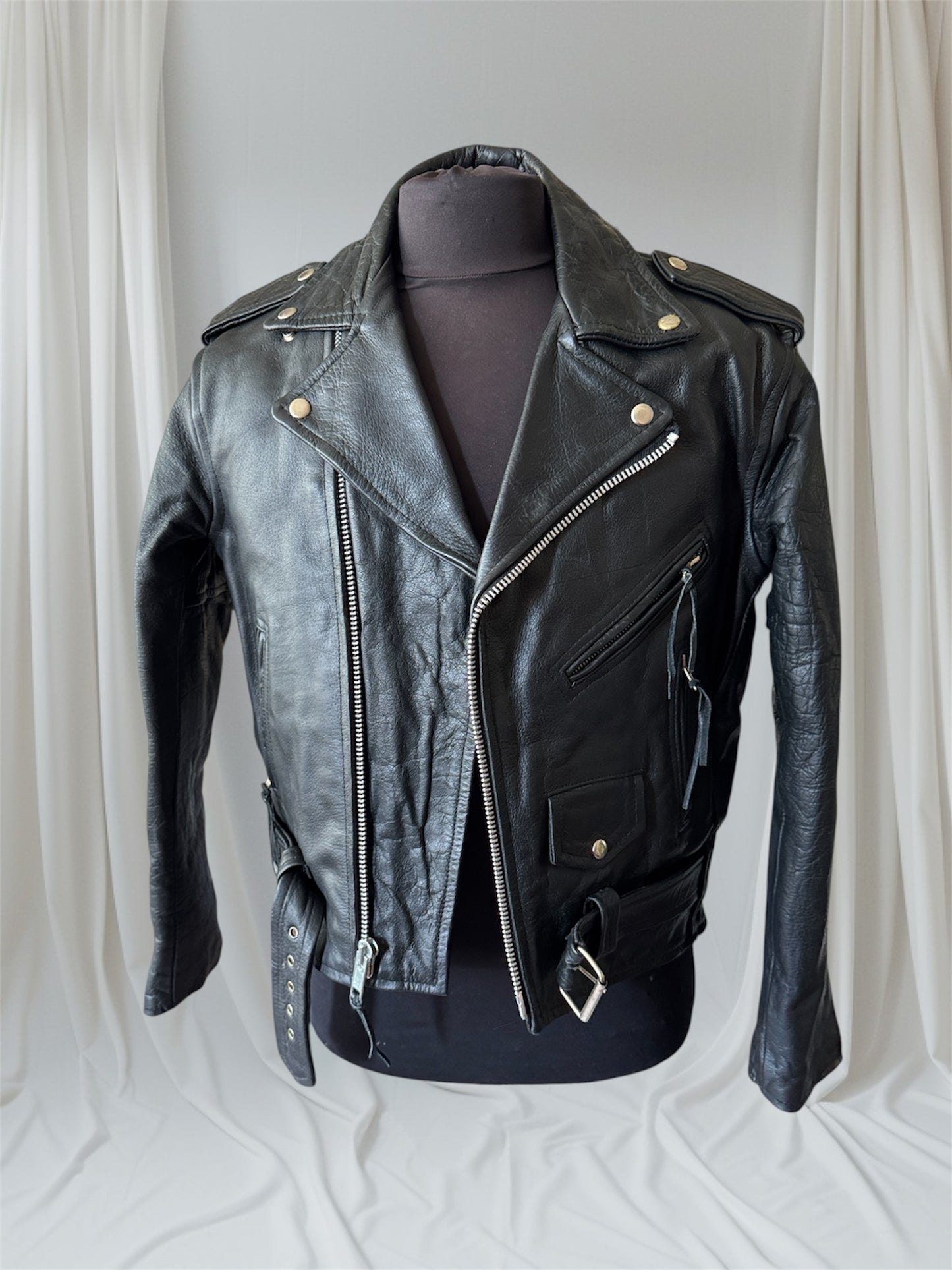 Men's Vintage Black Leather Motorcycle Jacket, 40, M