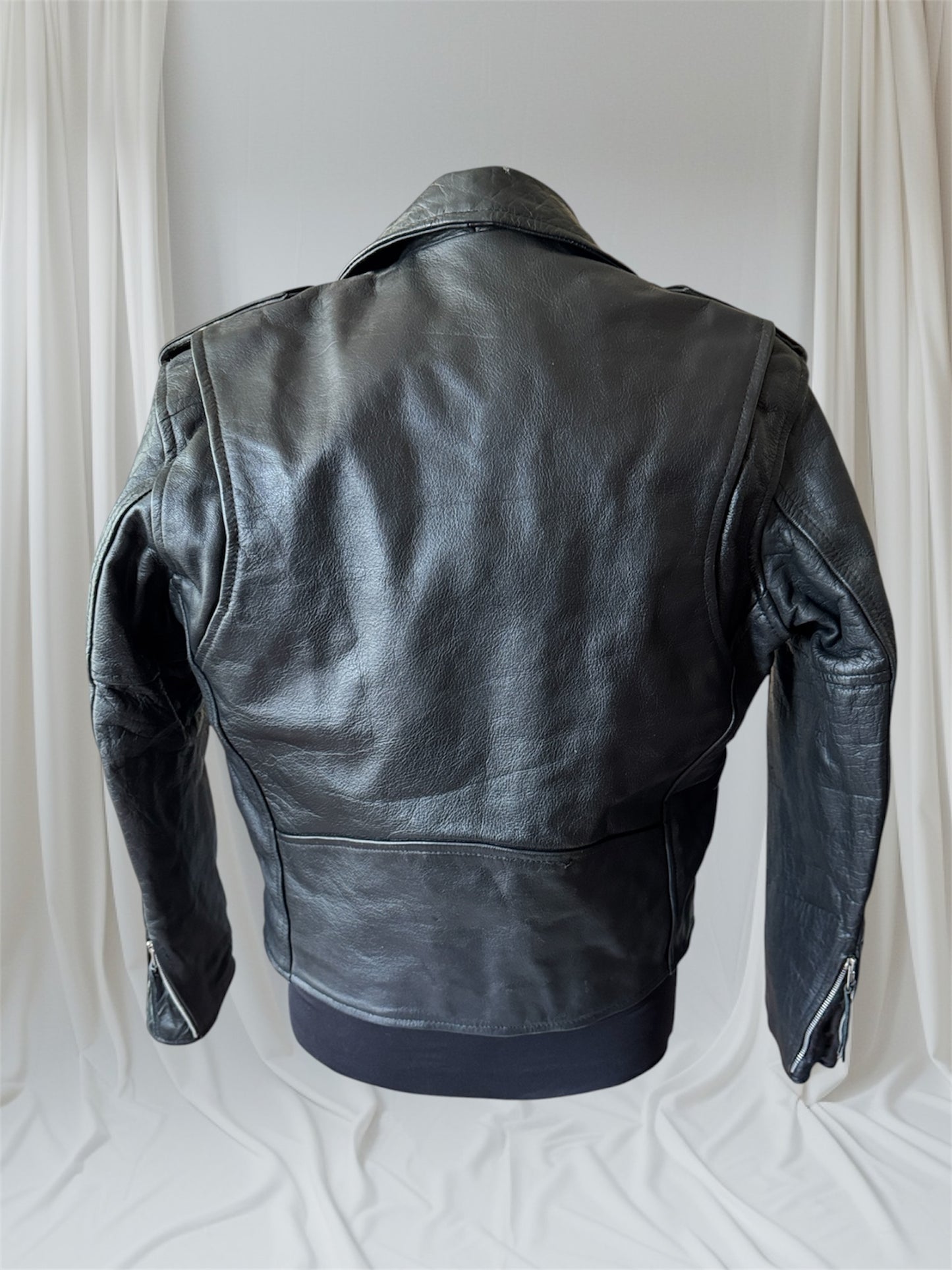 Men's Vintage Black Leather Motorcycle Jacket, 40, M