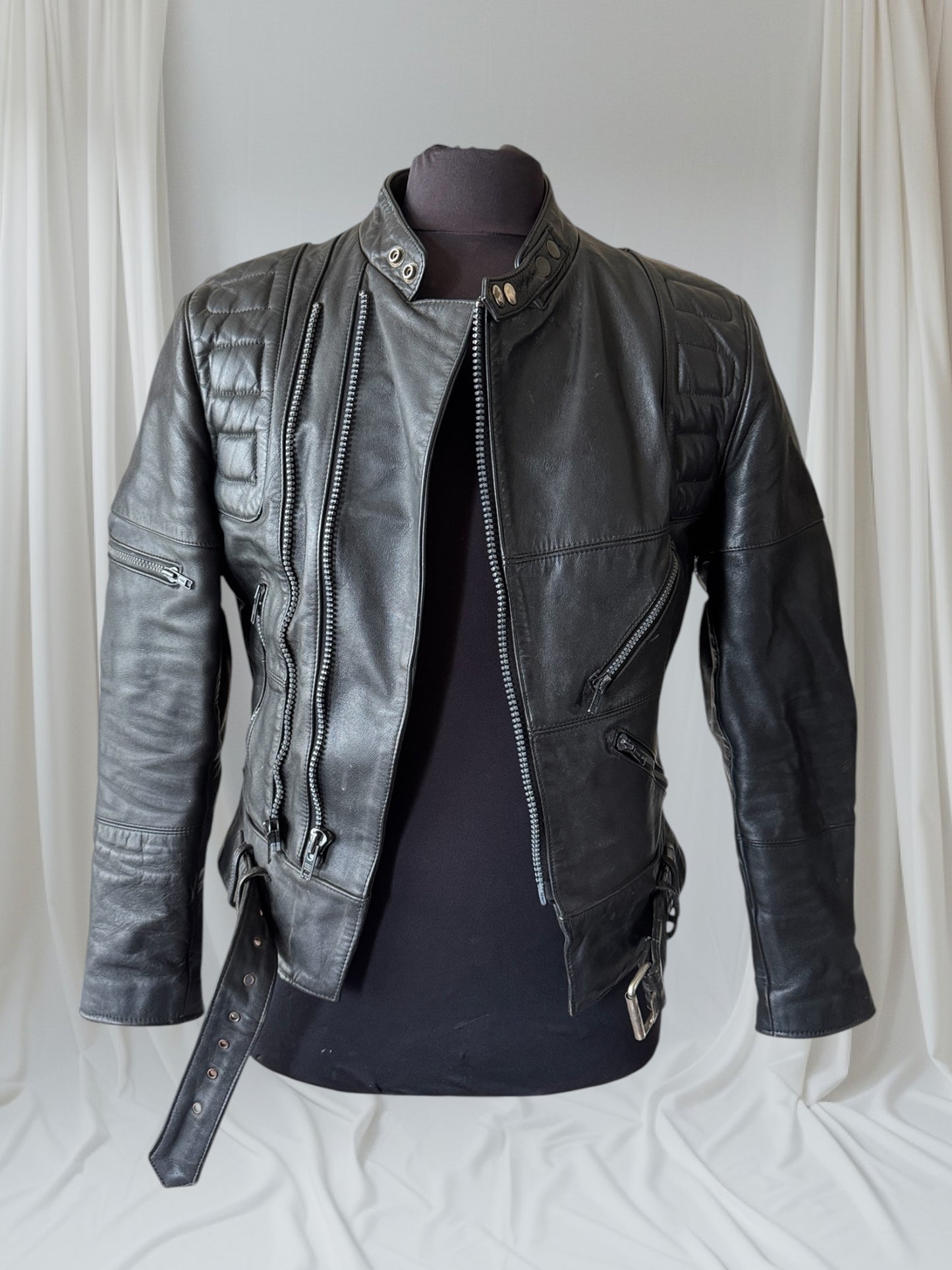 Men's Vintage Black Leather Motorcycle Jacket, 38/ S