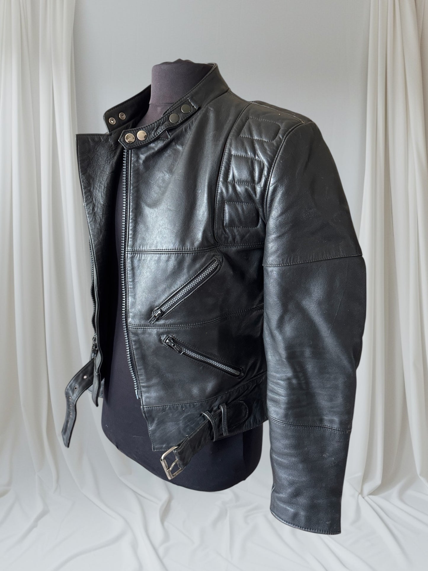 Men's Vintage Black Leather Motorcycle Jacket, 38/ S