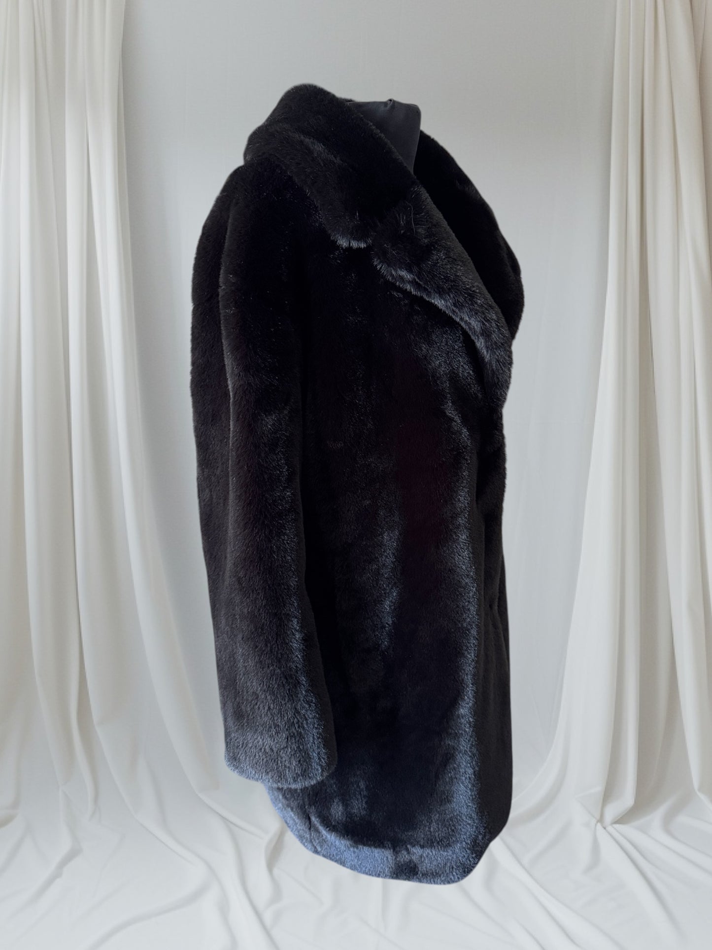 Black Faux Fur Statement Coat, M