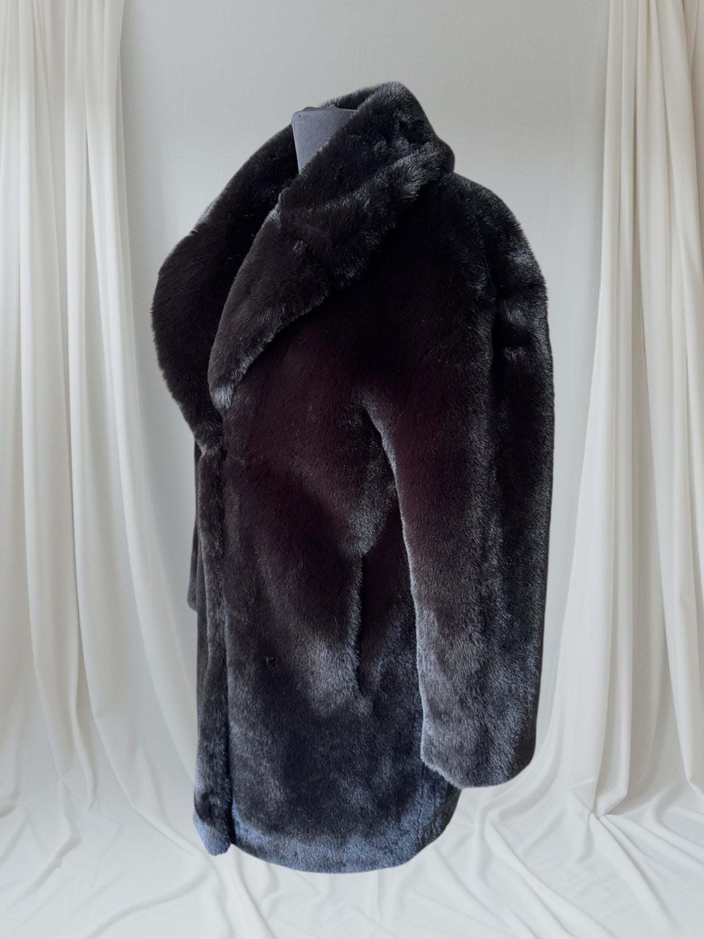 Black Faux Fur Statement Coat, M