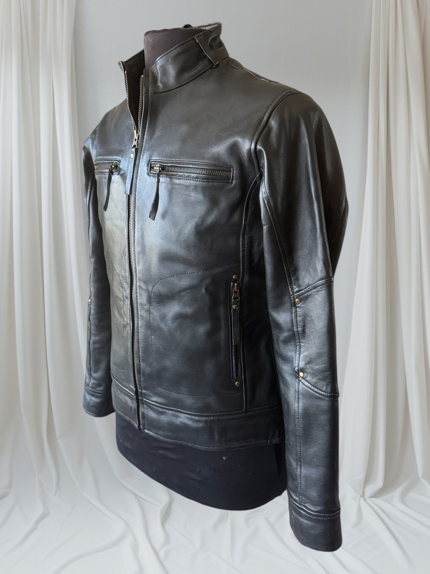 Men's Vintage Black Leather Cafe Racer Jacket, L 40