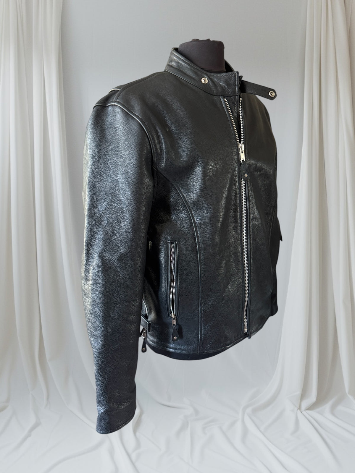 Men's Vintage Black Leather Cafe Racer Jacket, L