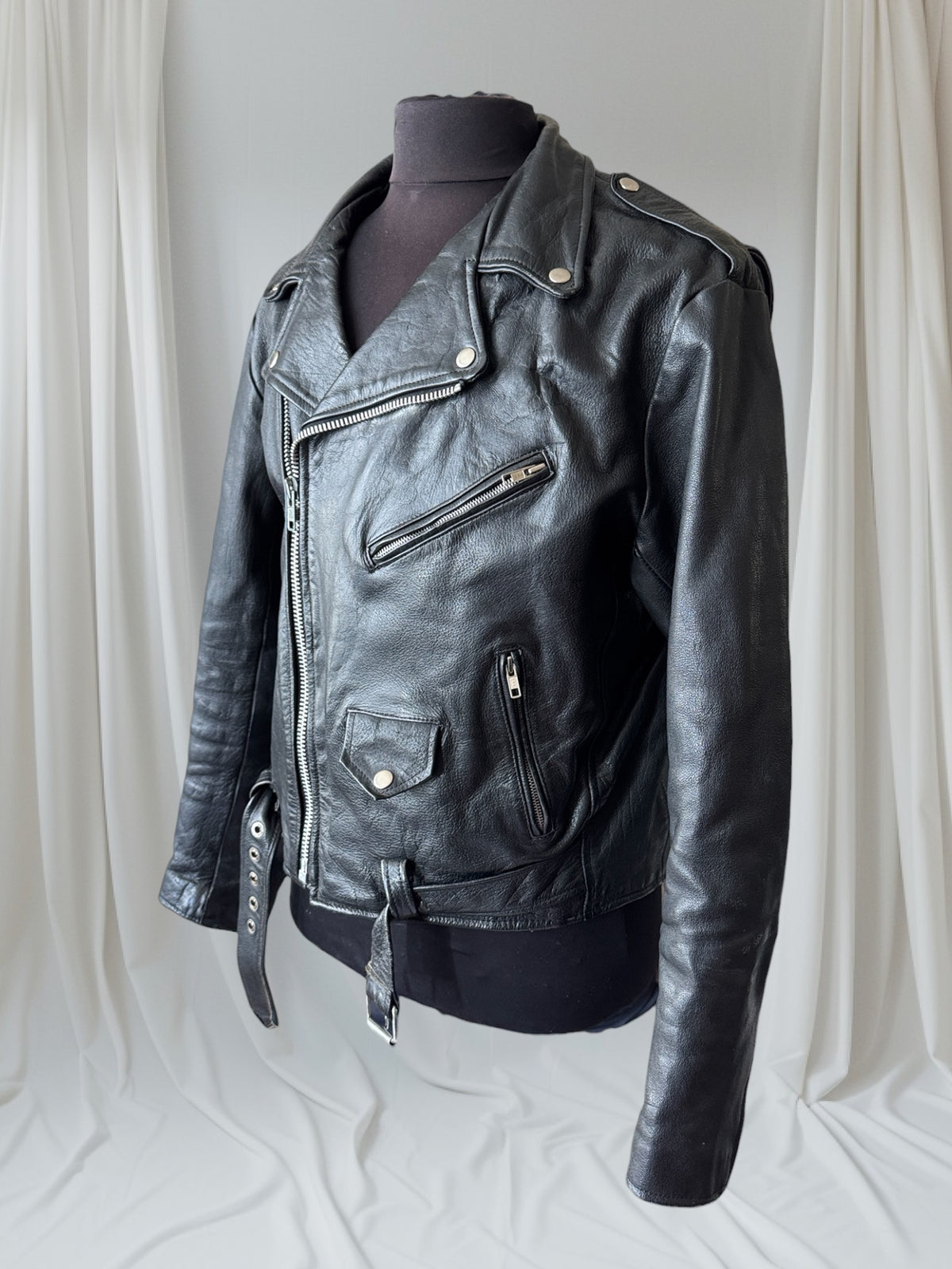 Men's Vintage Black Leather Motorcycle Jacket, XL 44
