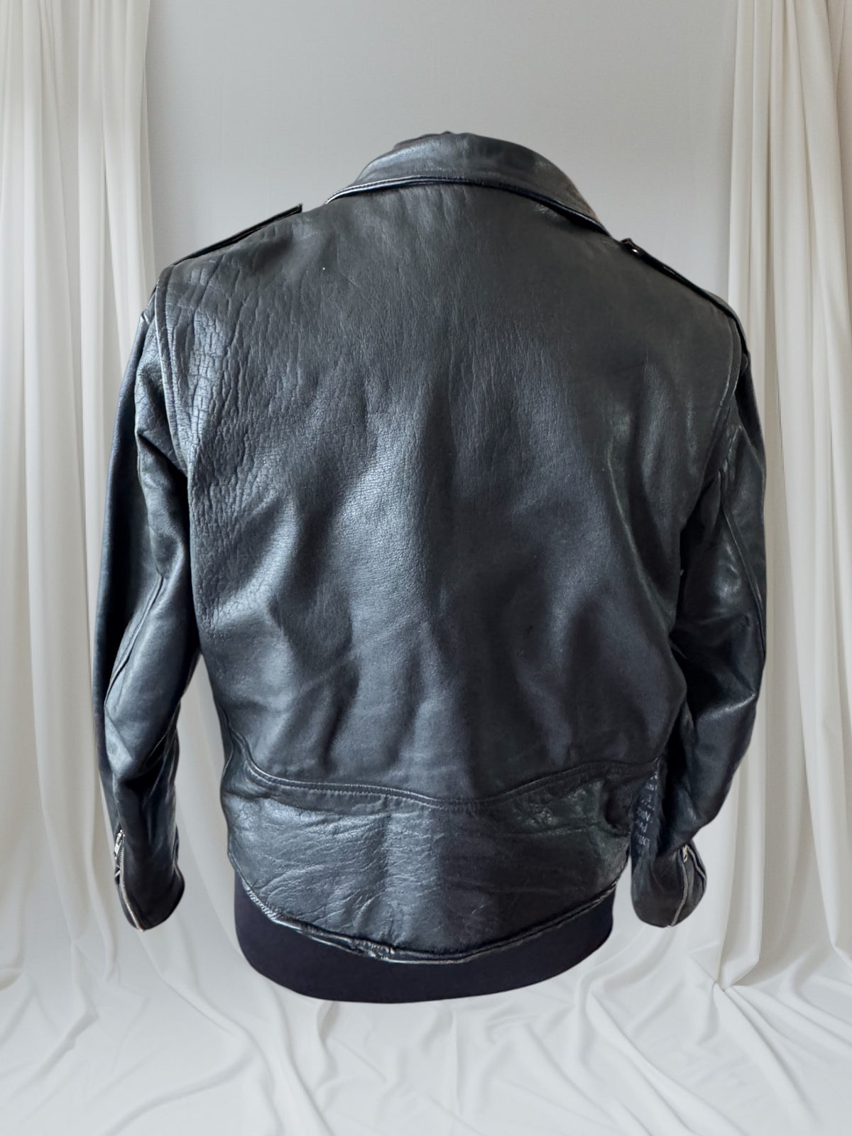 Men's Vintage Black Leather Motorcycle Jacket, XL 44