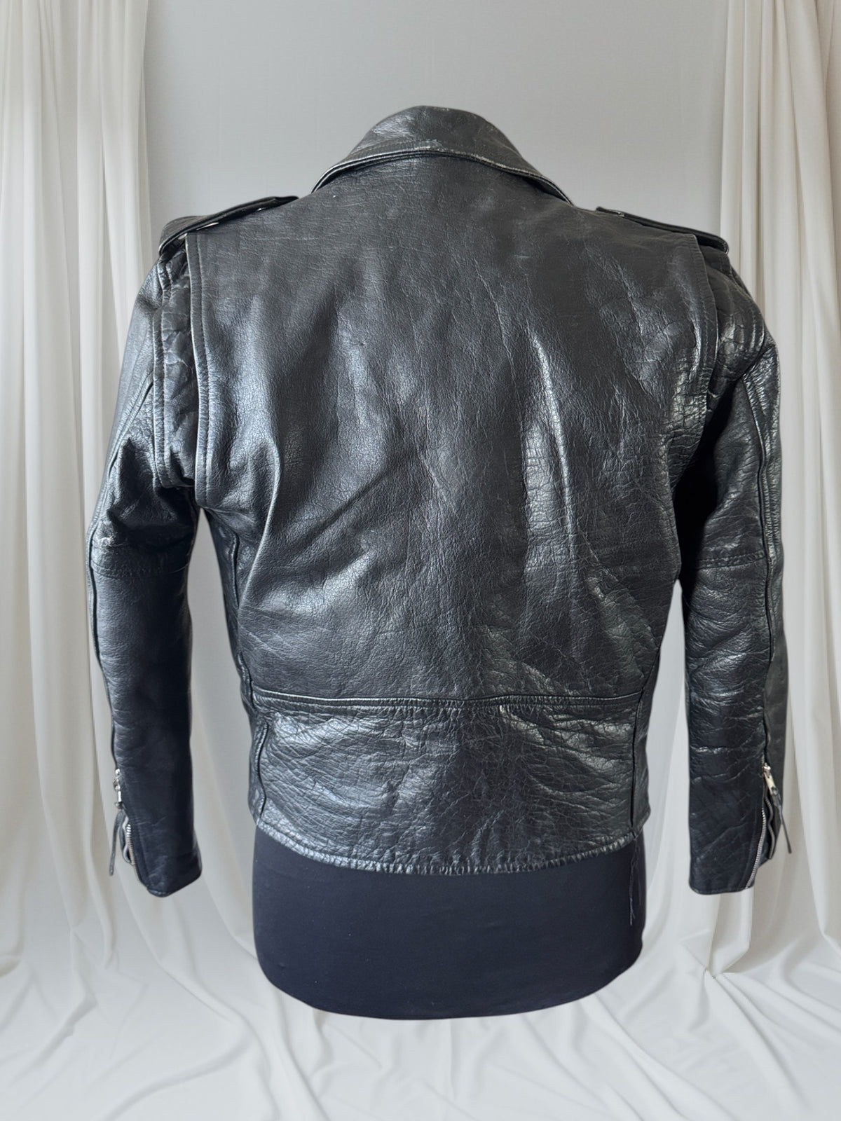 Men's Vintage Black Leather Motorcycle Jacket, M/ 38