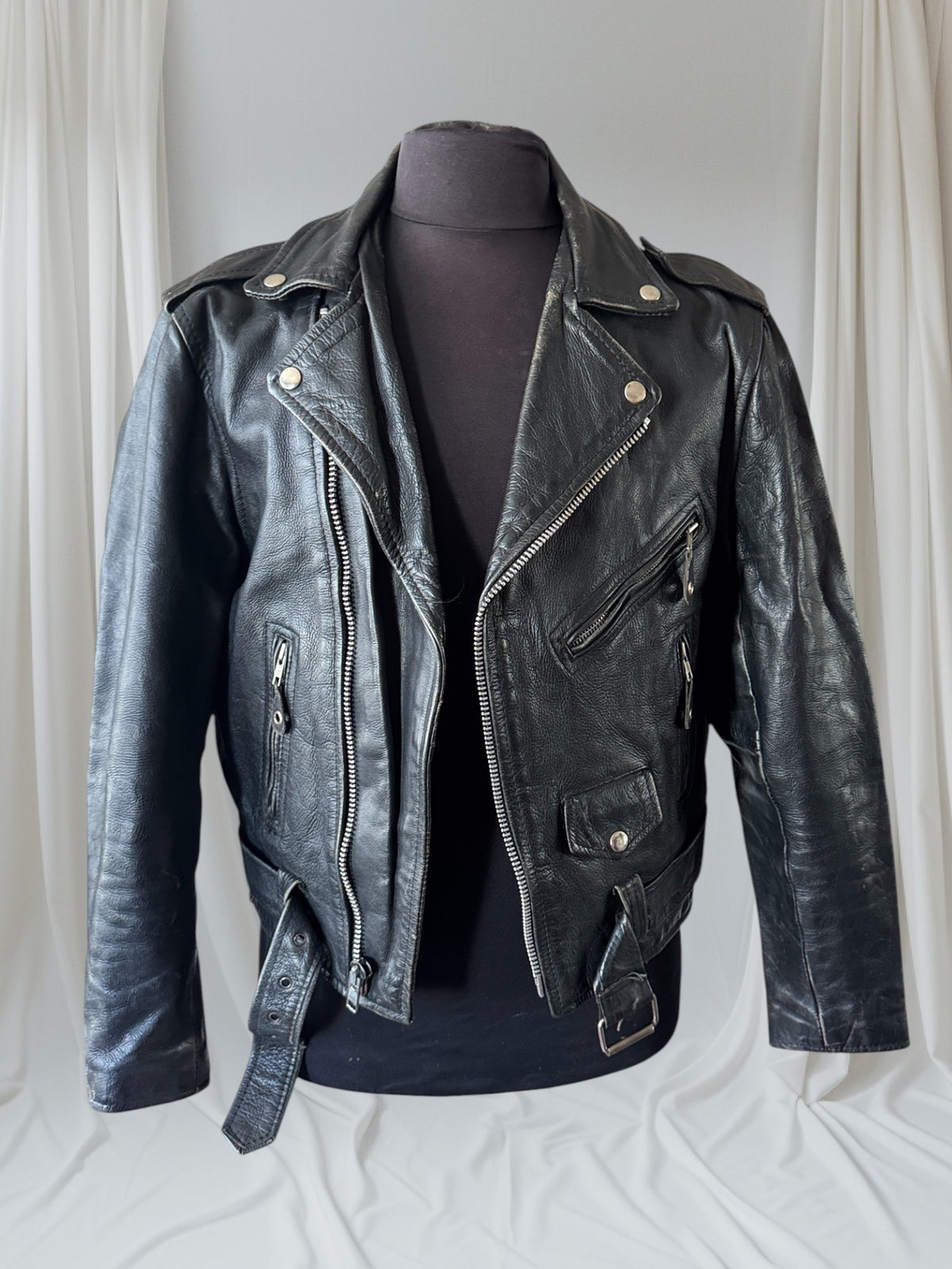 Men's Vintage Black Leather Motorcycle Jacket, M/ 38