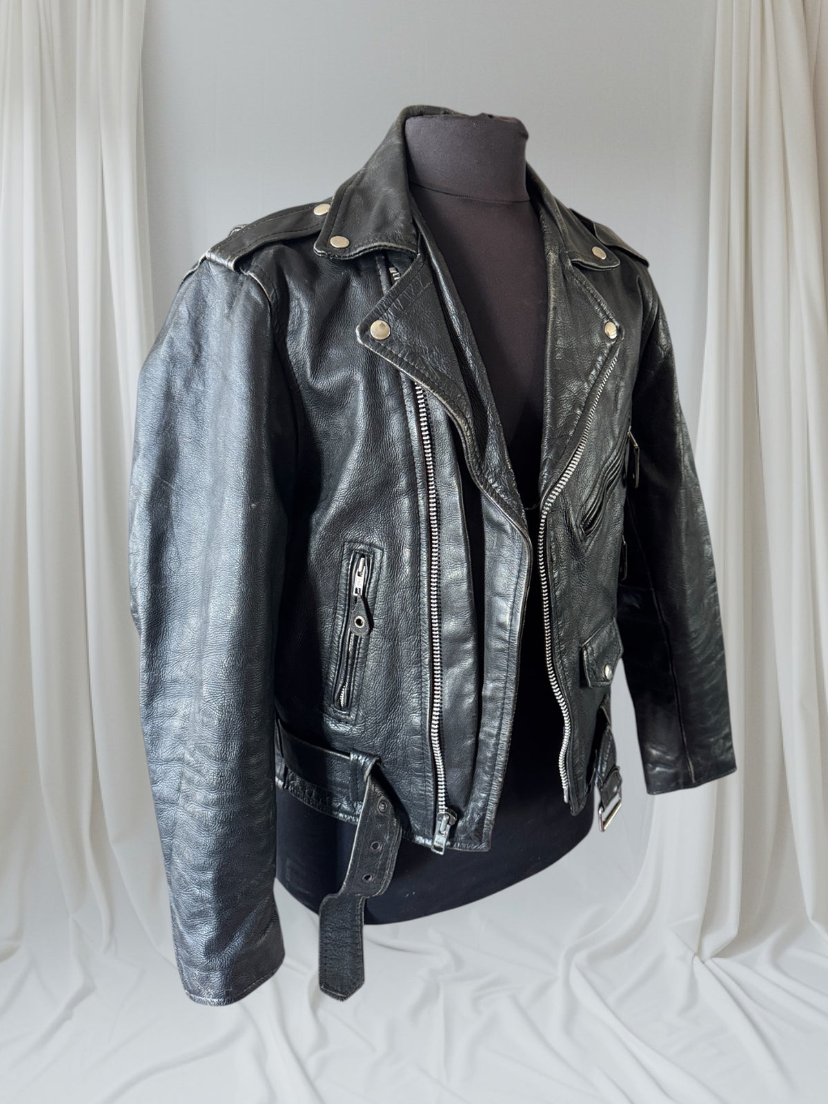 Men's Vintage Black Leather Motorcycle Jacket, M/ 38