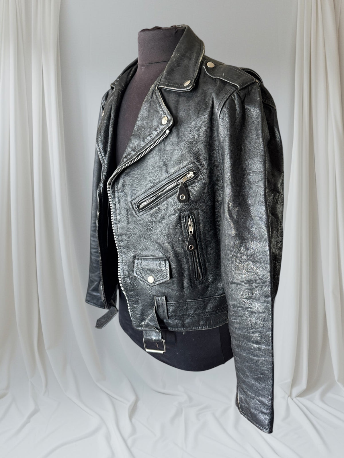 Men's Vintage Black Leather Motorcycle Jacket, M/ 38