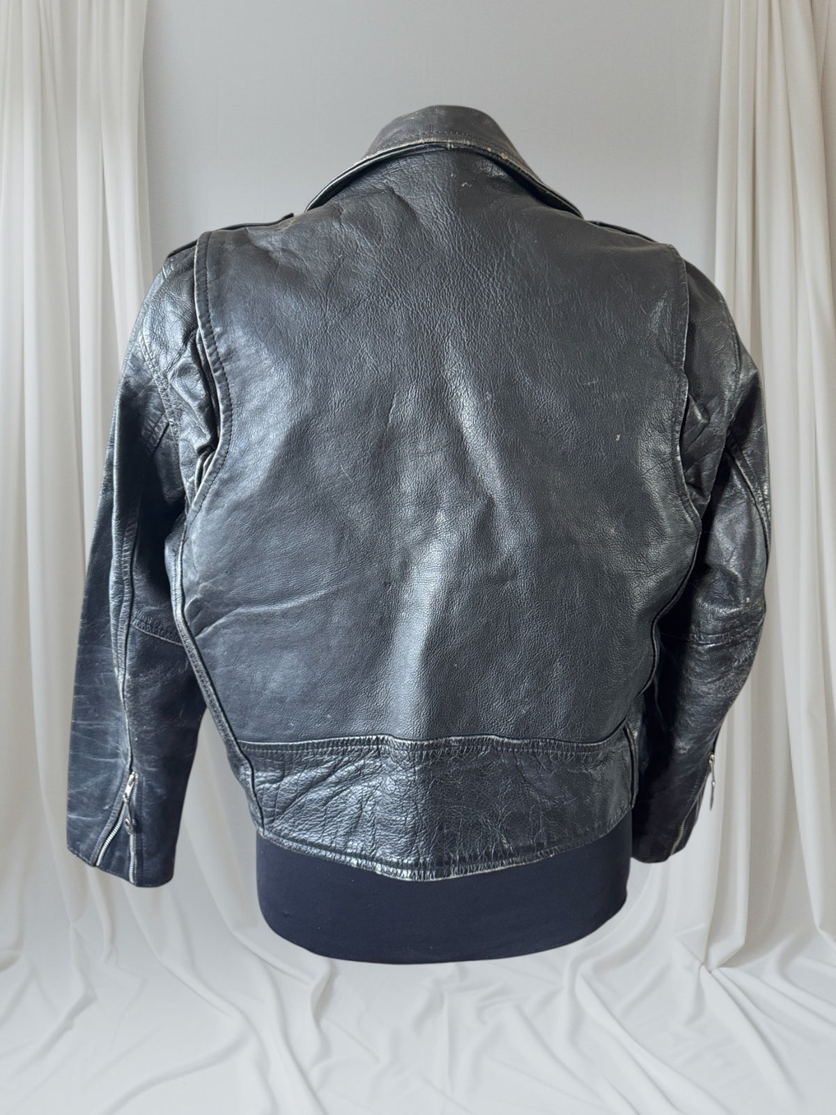 Men's Vintage Black Leather Motorcycle Jacket, M/ 38