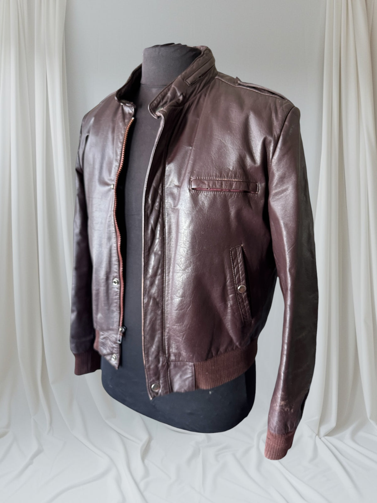 Men's 1970's Brown Vintage Leather Jacket, M 40