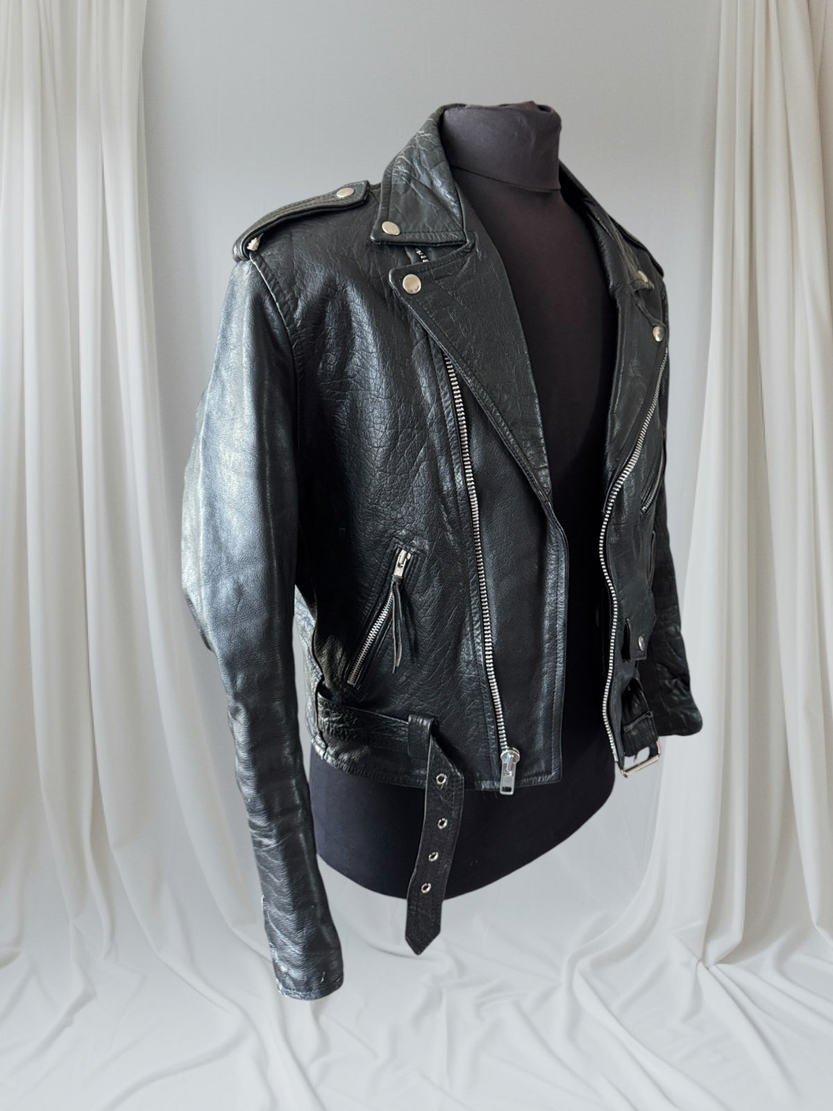Men's Vintage 1980's Black Leather Motorcycle Jacket, L /40 (Copy)