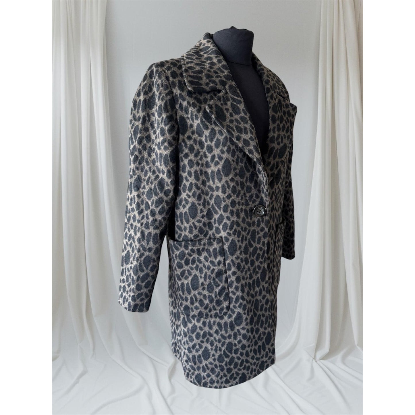 Women's Leopard Coat, M