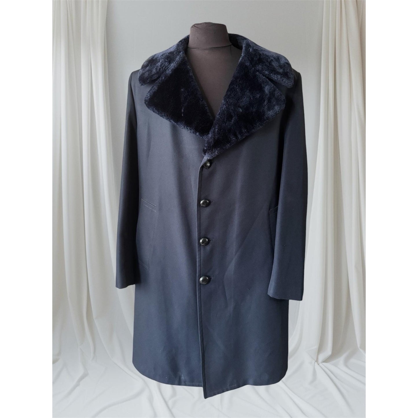 Men's Navy Pea Coat/ Trench Coat with Faux Fur Collar, 44R/ X-Large